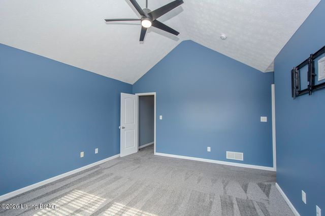 16420 Taunton Vale Rd, Louisville, KY 40245