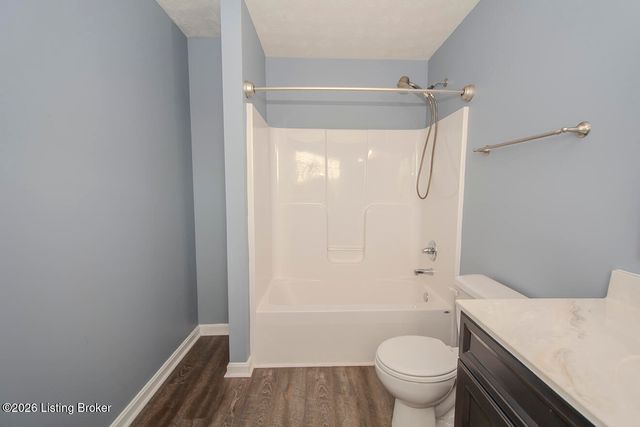 16420 Taunton Vale Rd, Louisville, KY 40245