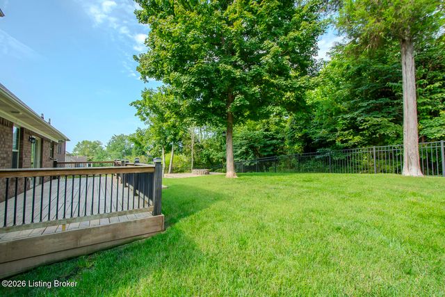 16420 Taunton Vale Rd, Louisville, KY 40245