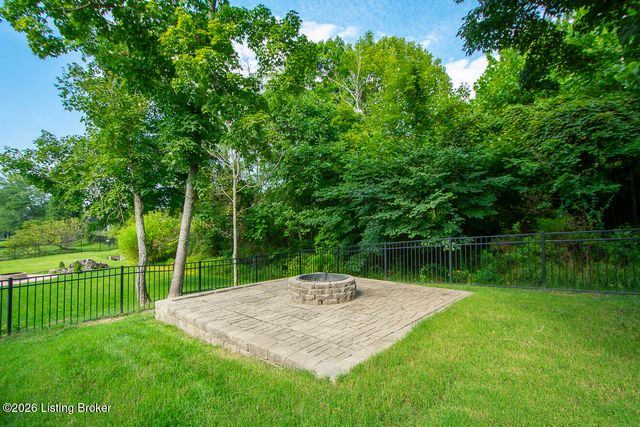 16420 Taunton Vale Rd, Louisville, KY 40245