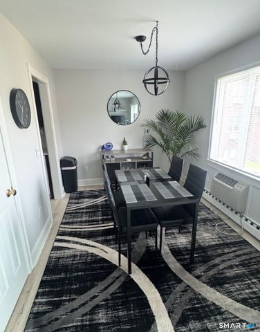 136 Deer Hill Avenue A6, Danbury, CT 06810