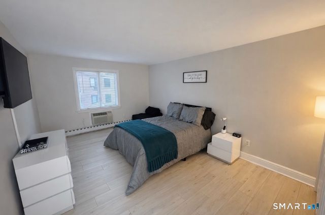 136 Deer Hill Avenue A6, Danbury, CT 06810