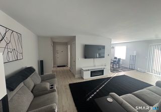 136 Deer Hill Avenue A6, Danbury, CT 06810