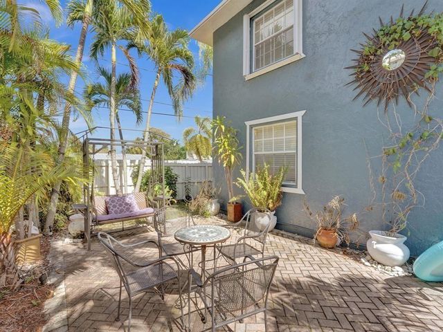51 NE 24th Street 6, Wilton Manors, FL 33305