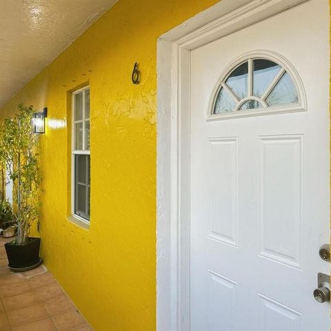 51 NE 24th Street 6, Wilton Manors, FL 33305