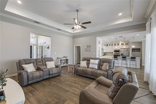 14230 Bowman Ct, Robstown, TX 78380