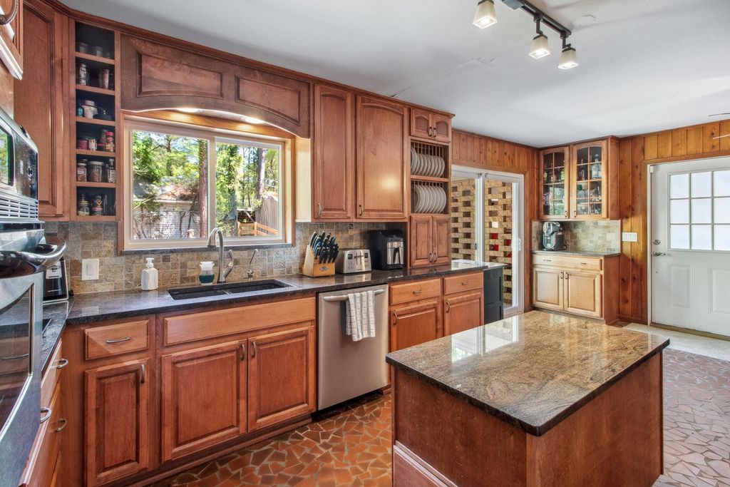 500 Forest Drive, Quincy, FL 32351