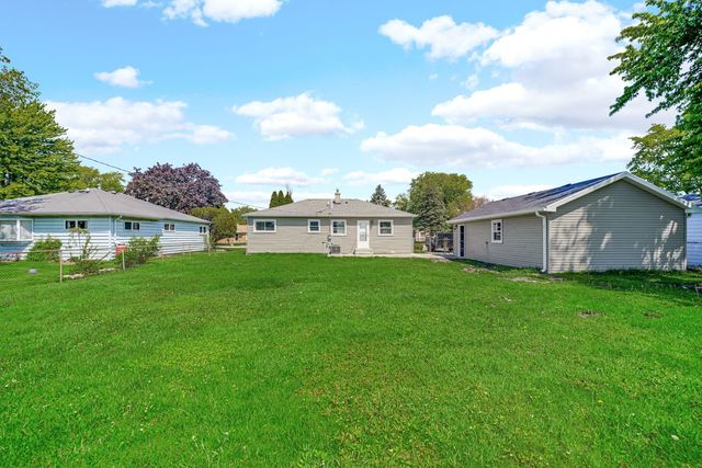 6409 W 85th Place, Burbank, IL 60459