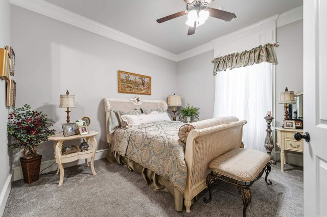 216 Arlington Park Court, Hot Springs, AR 71901