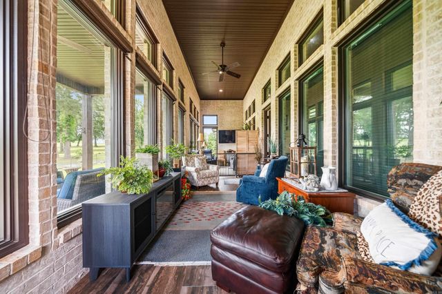 216 Arlington Park Court, Hot Springs, AR 71901