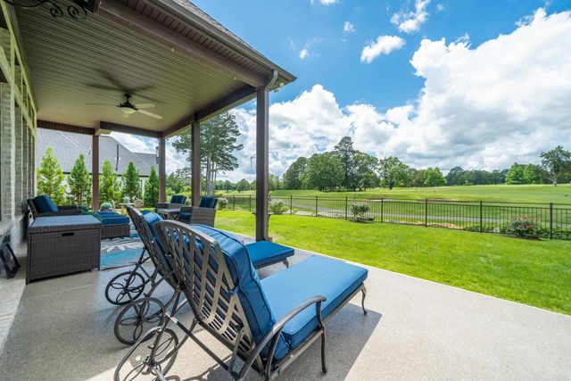 216 Arlington Park Court, Hot Springs, AR 71901