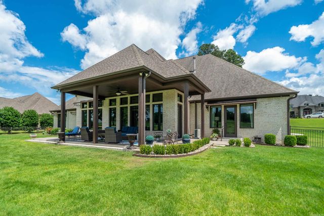 216 Arlington Park Court, Hot Springs, AR 71901