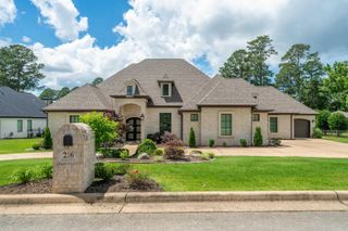 216 Arlington Park Court, Hot Springs, AR 71901