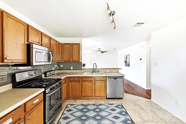 148 Pearl Lake DR, Kyle, TX 78640