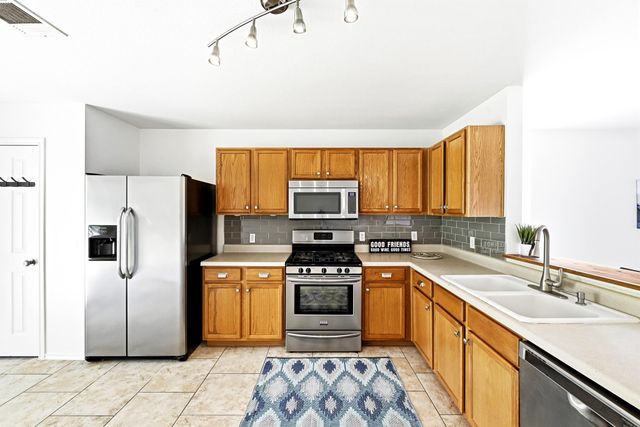 148 Pearl Lake DR, Kyle, TX 78640