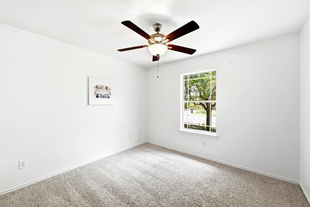 148 Pearl Lake DR, Kyle, TX 78640