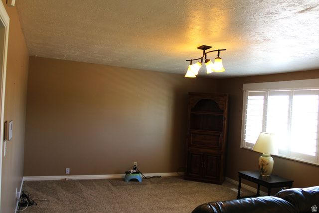 5202 S 2675 W, Roy, UT 84067
