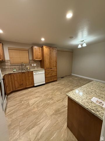 5202 S 2675 W, Roy, UT 84067
