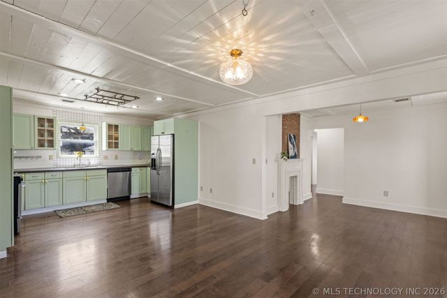 1536 S Atlanta Place, Tulsa, OK 74104