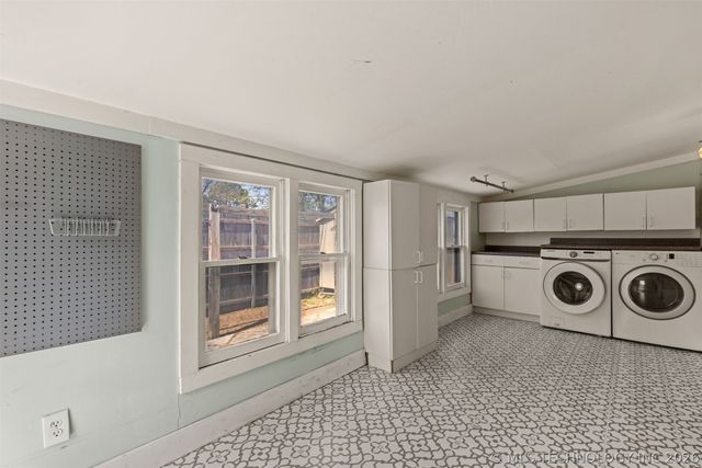 1536 S Atlanta Place, Tulsa, OK 74104