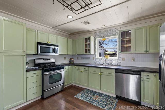 1536 S Atlanta Place, Tulsa, OK 74104