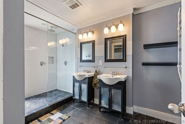 1536 S Atlanta Place, Tulsa, OK 74104