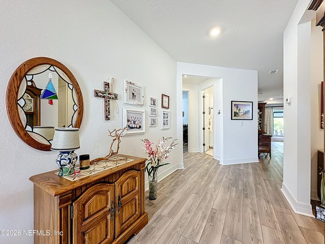 426 HAWTHORN PARK Circle, Yulee, FL 32097