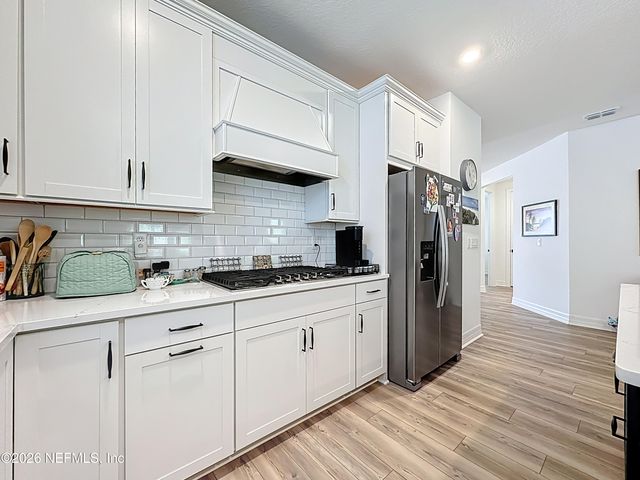 426 HAWTHORN PARK Circle, Yulee, FL 32097