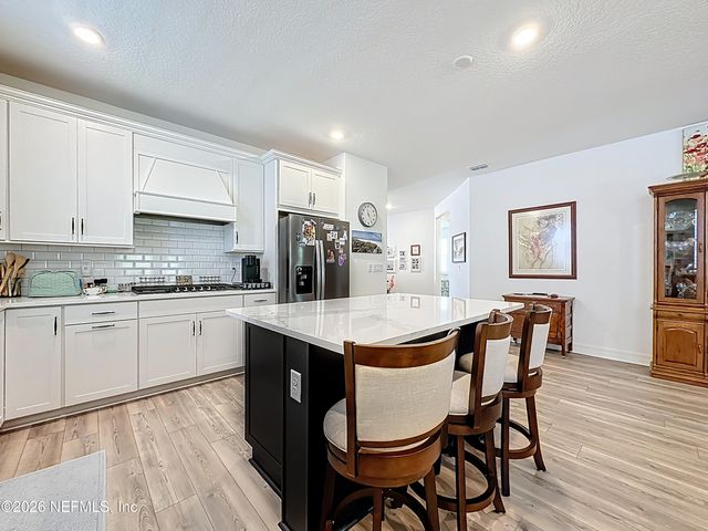 426 HAWTHORN PARK Circle, Yulee, FL 32097