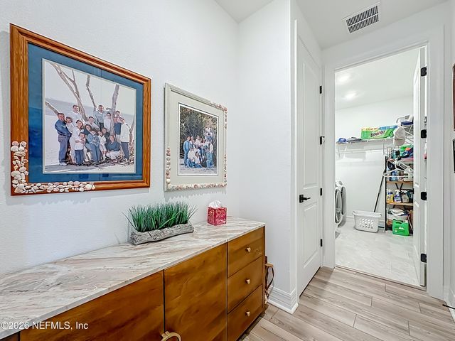 426 HAWTHORN PARK Circle, Yulee, FL 32097