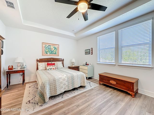 426 HAWTHORN PARK Circle, Yulee, FL 32097