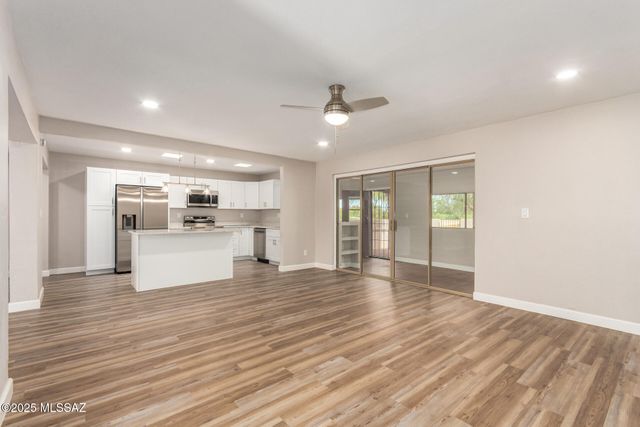 481 E Paseo Chuparosas, Green Valley, AZ 85614