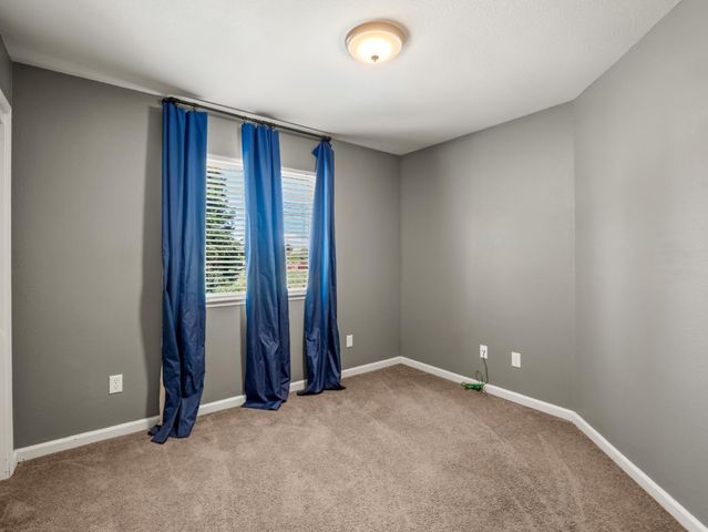 1897 Goshen Avenue, Clovis, CA 93611