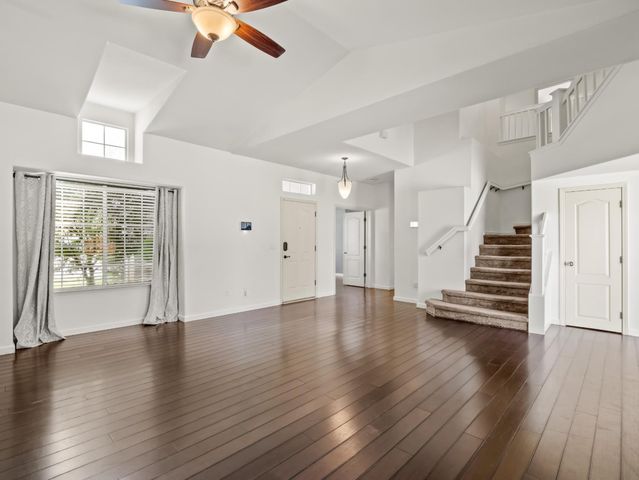 1897 Goshen Avenue, Clovis, CA 93611