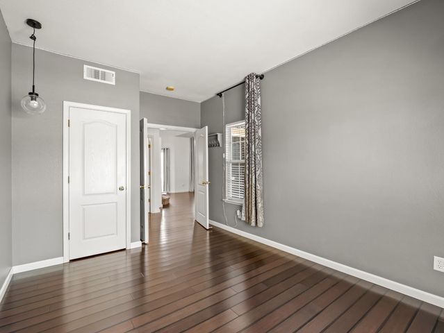 1897 Goshen Avenue, Clovis, CA 93611
