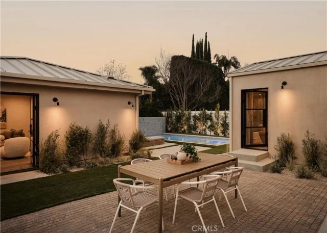 4605 Tobias Avenue, Sherman Oaks, CA 91403