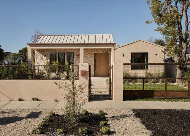 4605 Tobias Avenue, Sherman Oaks, CA 91403