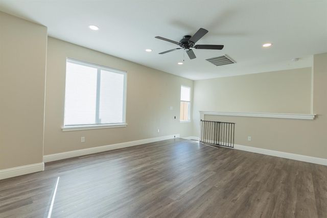 5865 E Beck Avenue, Fresno, CA 93727