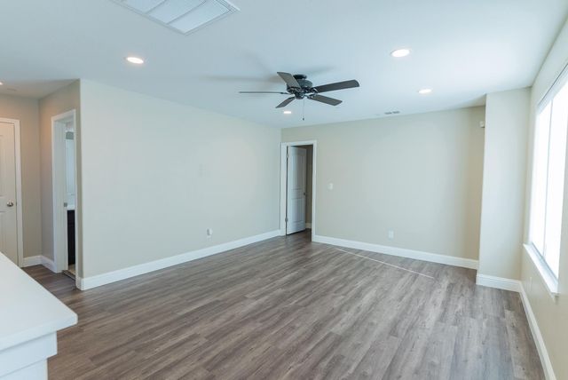 5865 E Beck Avenue, Fresno, CA 93727