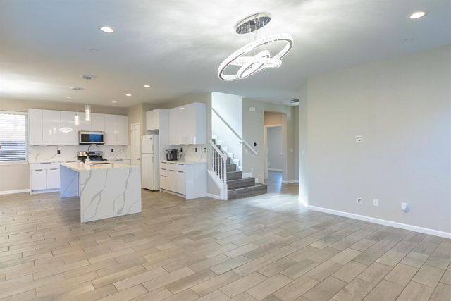 5865 E Beck Avenue, Fresno, CA 93727