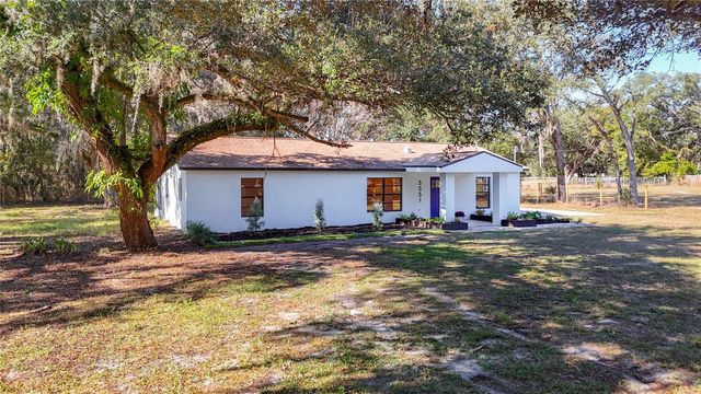 3551 OAKWOOD DRIVE, Wesley Chapel, FL 33543