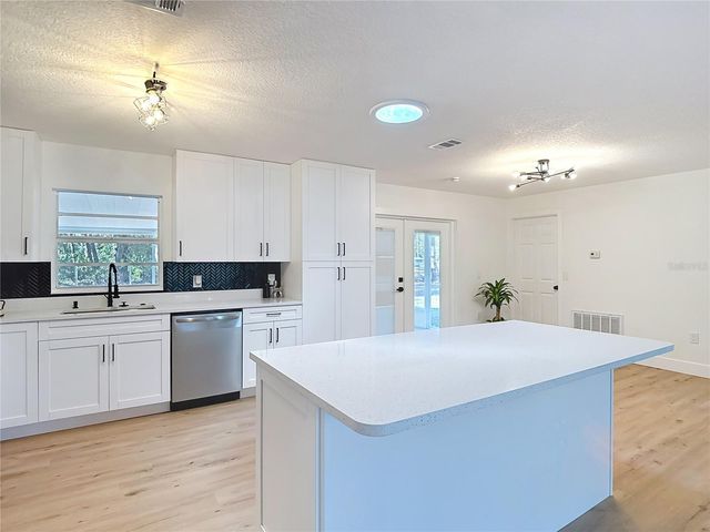 3551 OAKWOOD DRIVE, Wesley Chapel, FL 33543