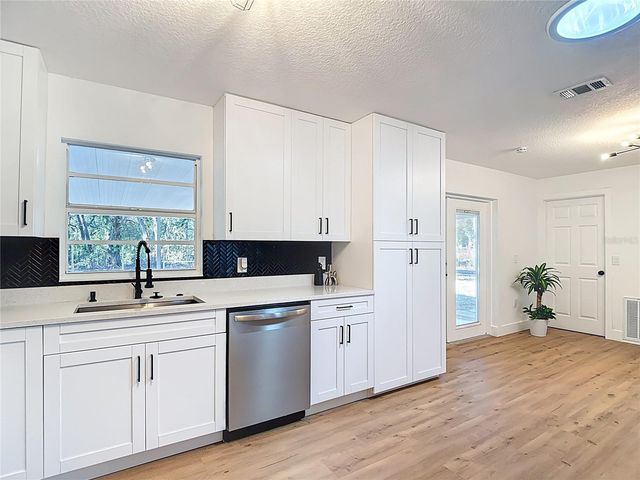 3551 OAKWOOD DRIVE, Wesley Chapel, FL 33543