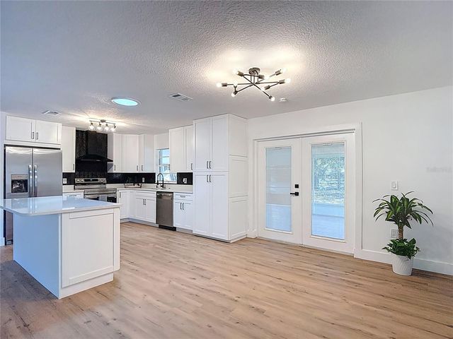 3551 OAKWOOD DRIVE, Wesley Chapel, FL 33543