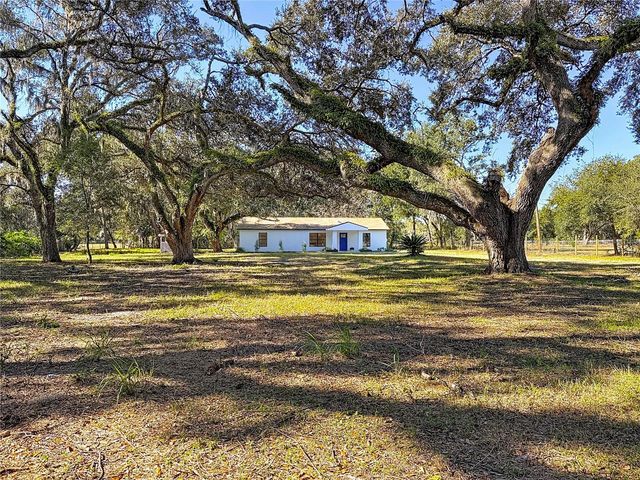 3551 OAKWOOD DRIVE, Wesley Chapel, FL 33543