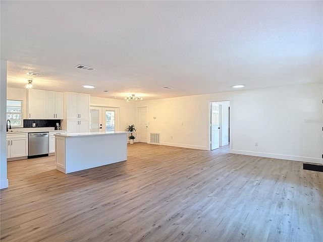 3551 OAKWOOD DRIVE, Wesley Chapel, FL 33543