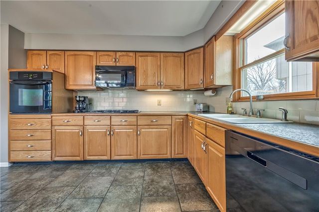 10120 W 65th Street, Merriam, KS 66203