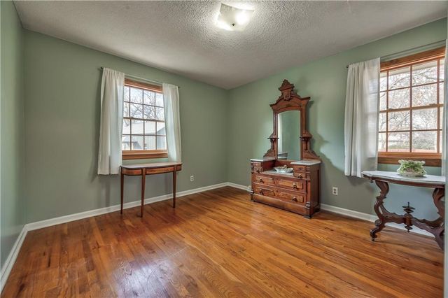 10120 W 65th Street, Merriam, KS 66203