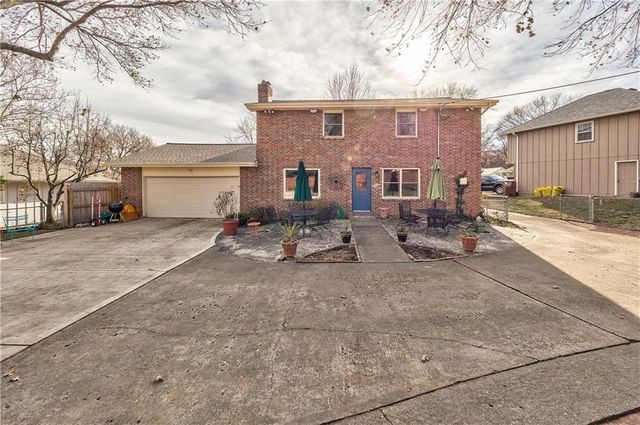 10120 W 65th Street, Merriam, KS 66203