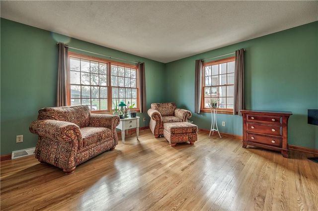 10120 W 65th Street, Merriam, KS 66203